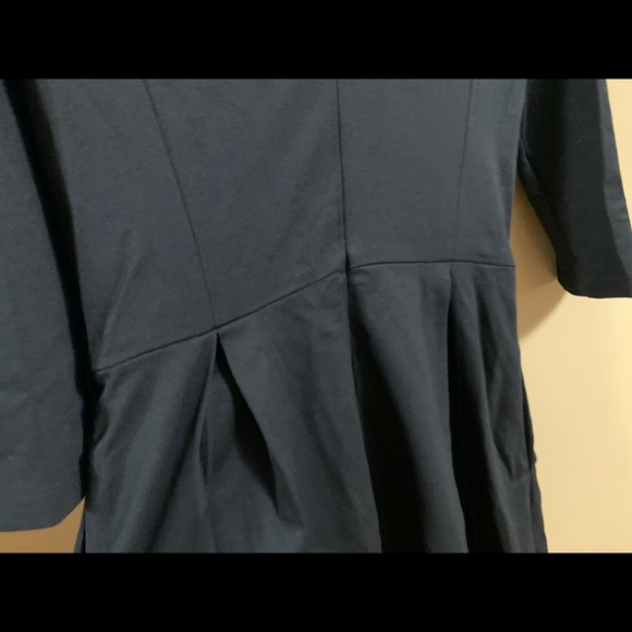 Petite Banana Republic black pleated dress - Picture 7 of 8